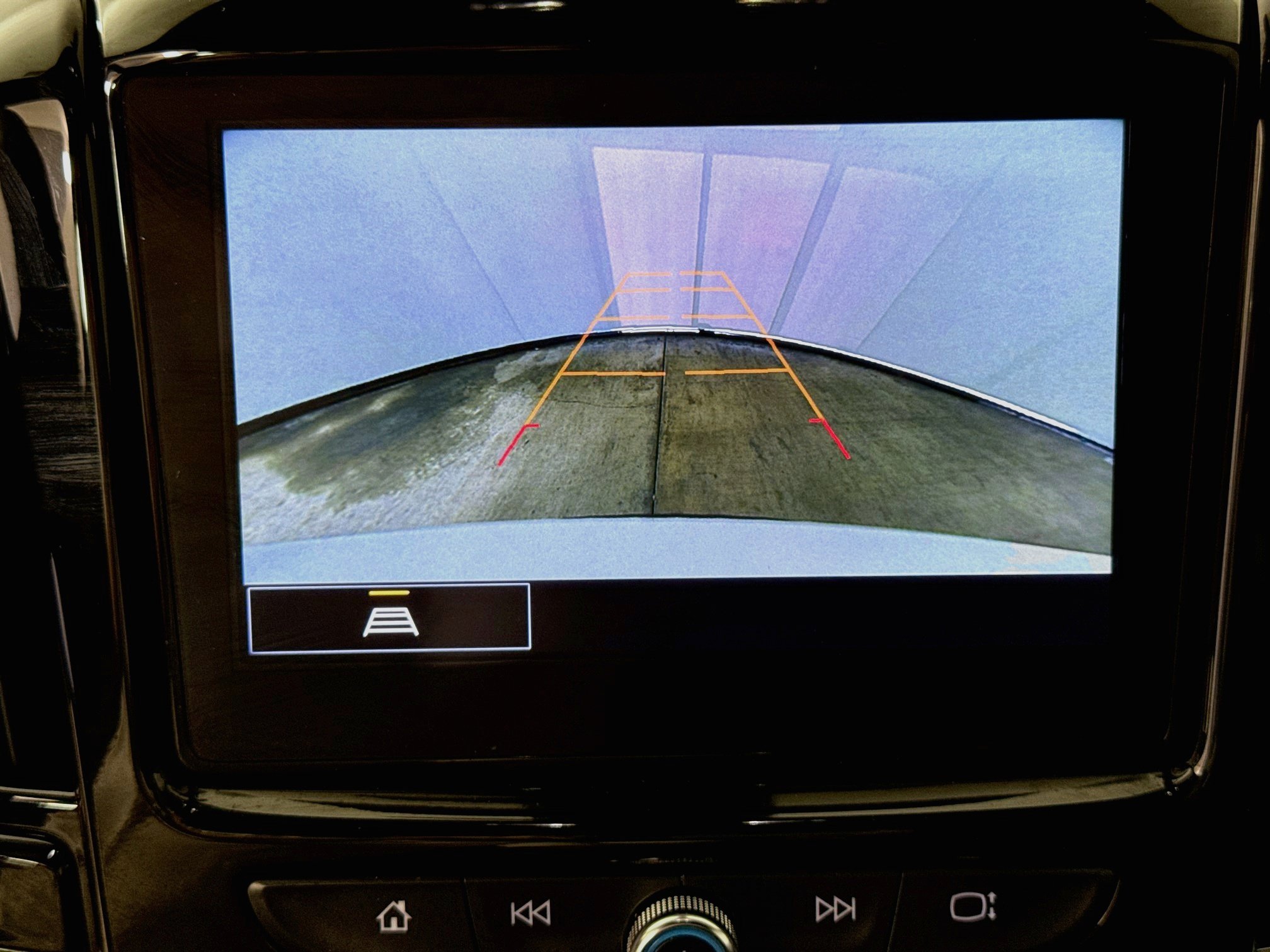 Used 2023 Chevrolet Traverse LT FWD image 15