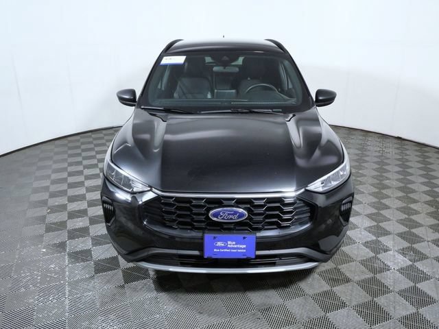 Certified 2025 Ford Escape ST-Line AWD/4WD image 3