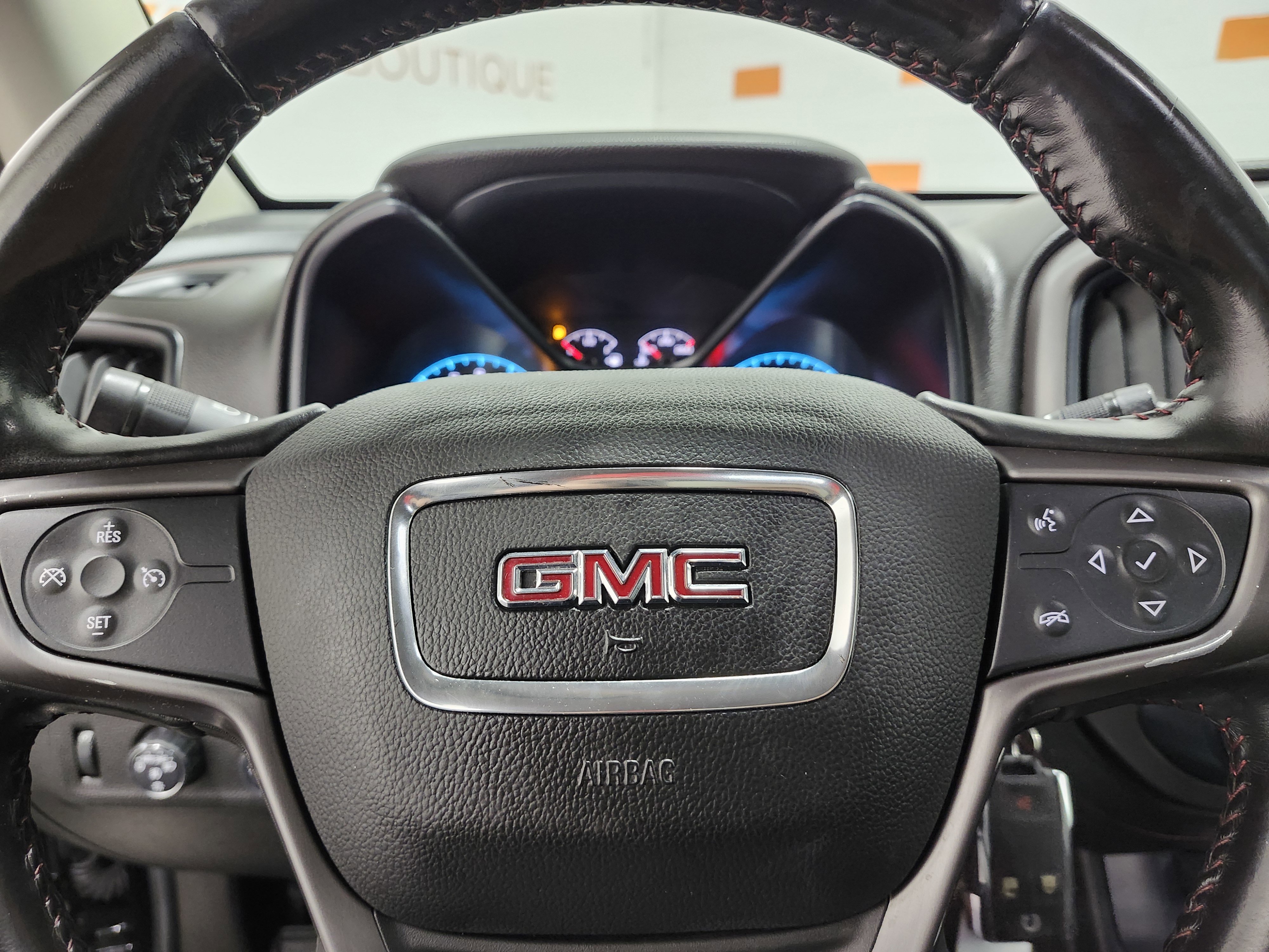 Used 2018 GMC Canyon All Terrain w/ All Terrain X Package image 29