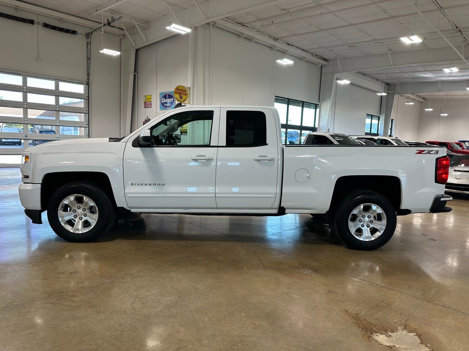 Used 2018 Chevrolet Silverado 1500 LT w/ All Star Edition image 4