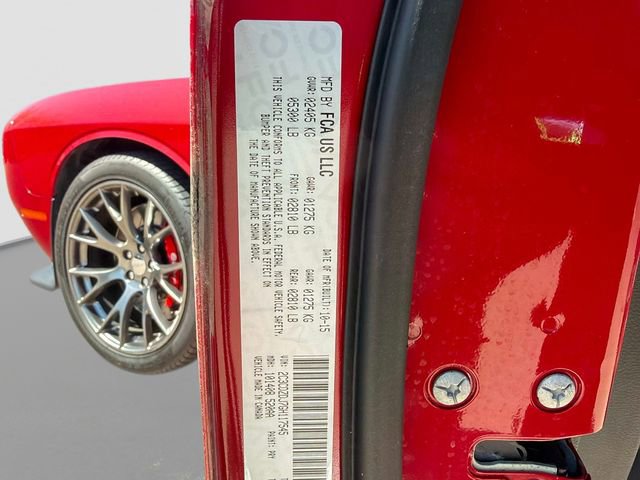 Used 2016 Dodge Challenger SRT w/ Technology Group image 23