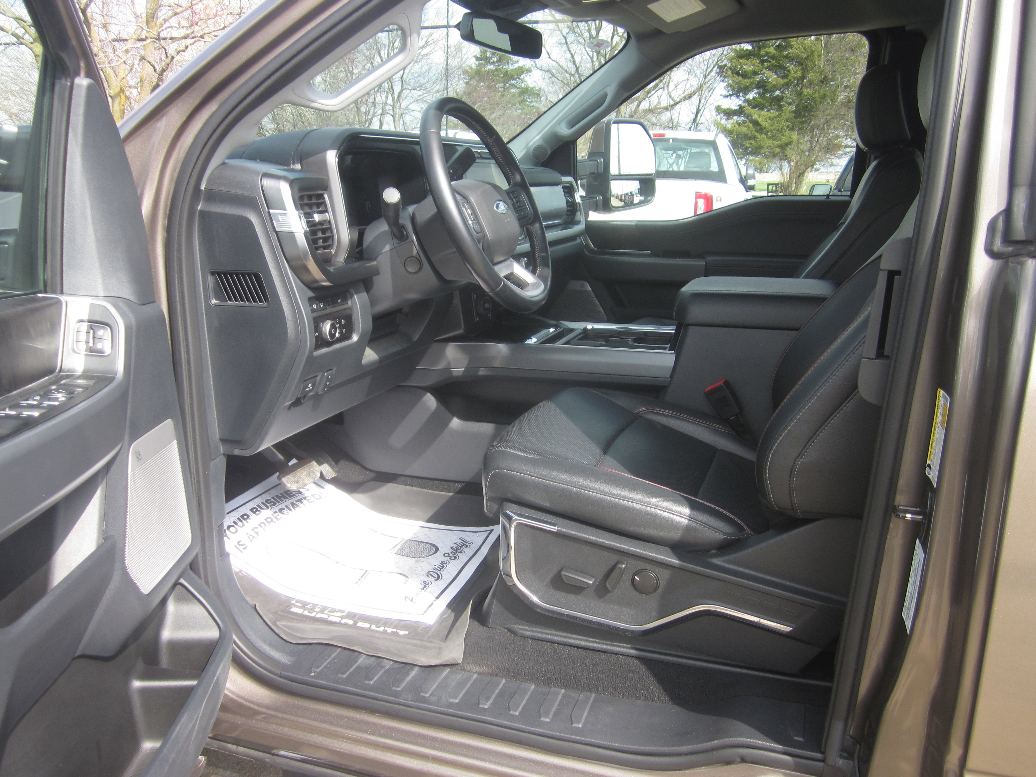 Used 2023 Ford F350 Lariat w/ FX4 Off-Road Package image 13