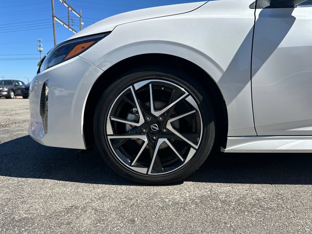 Certified 2024 Nissan Sentra SR FWD image 25