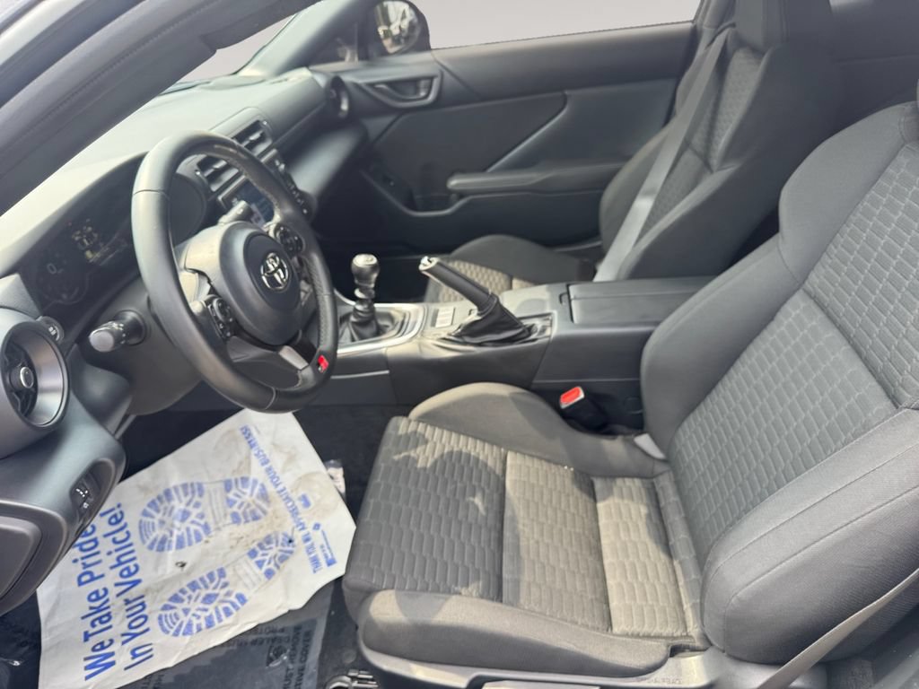 Used 2025 Toyota GR86 w/ Performance Package RWD image 9