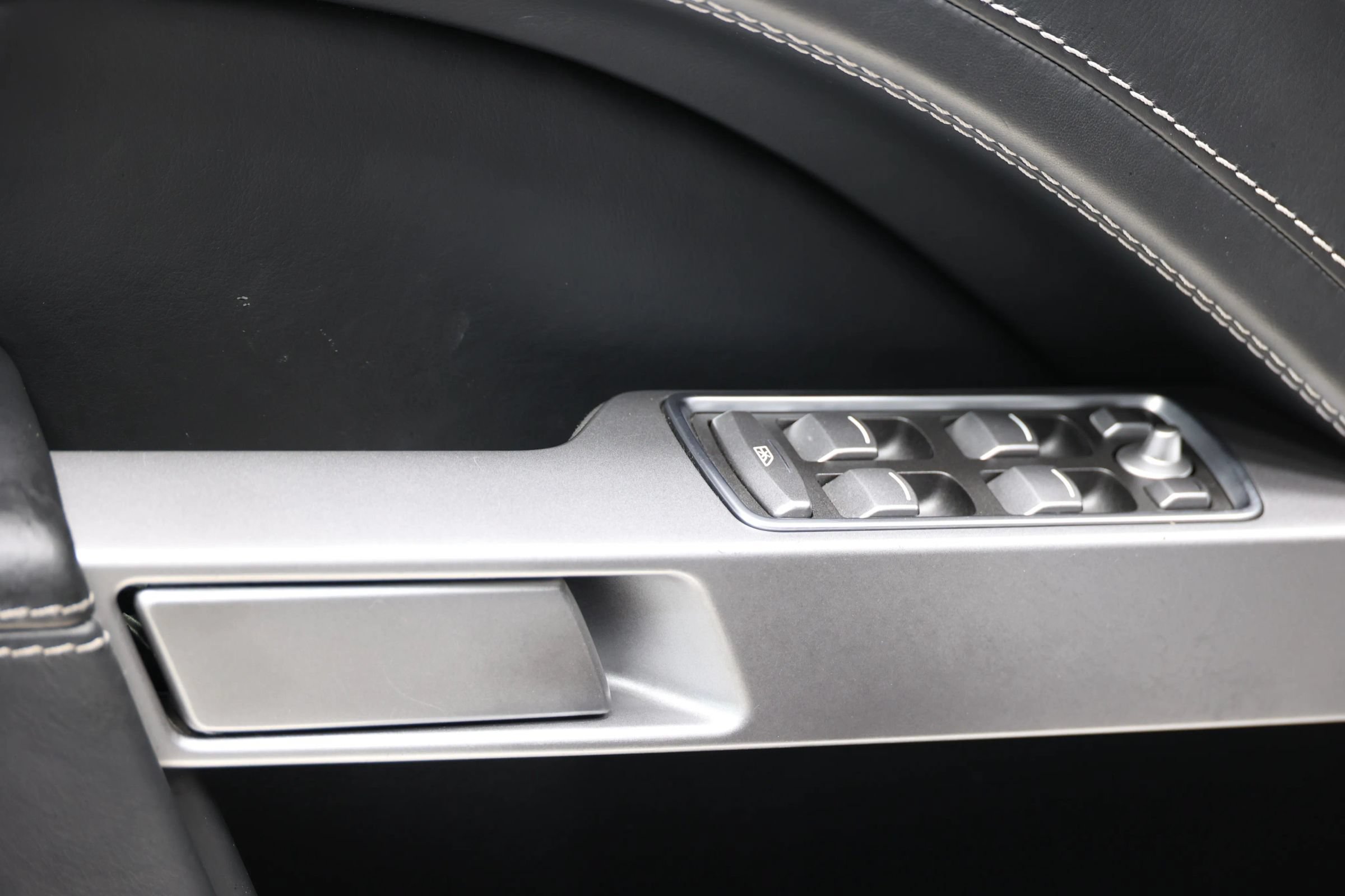 Used 2015 Aston Martin Rapide S RWD image 13