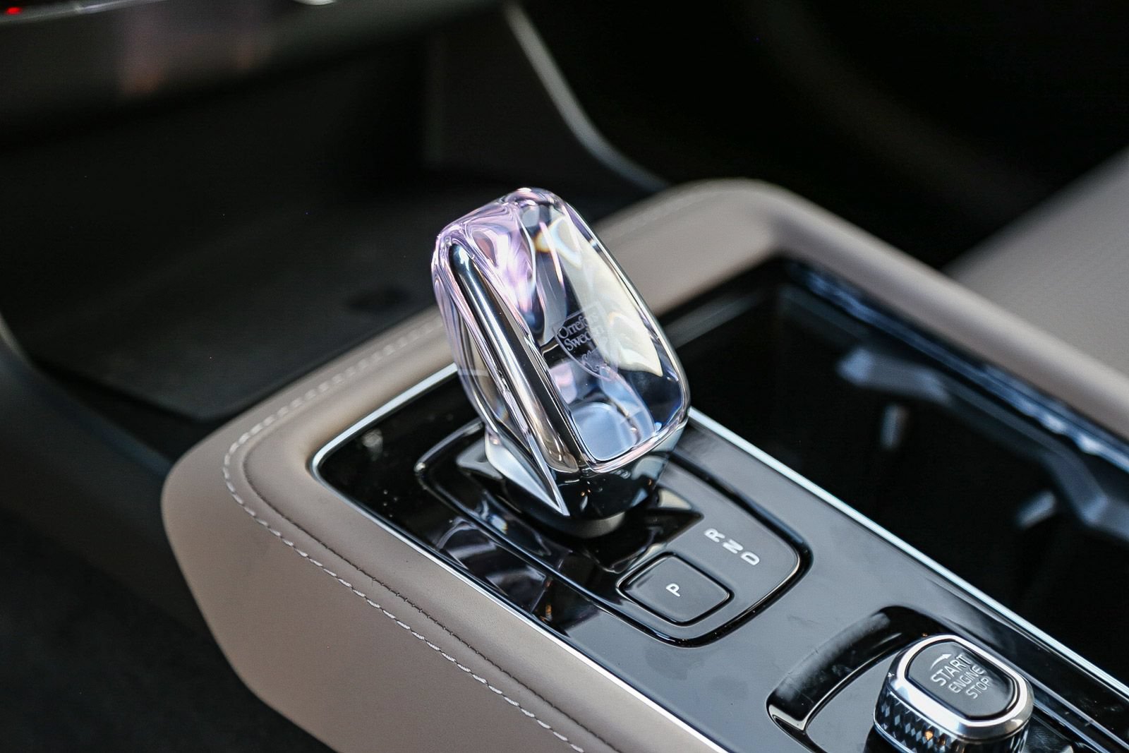New 2026 Volvo XC90 T8 Ultra w/ Protection Package Premier AWD/4WD image 19