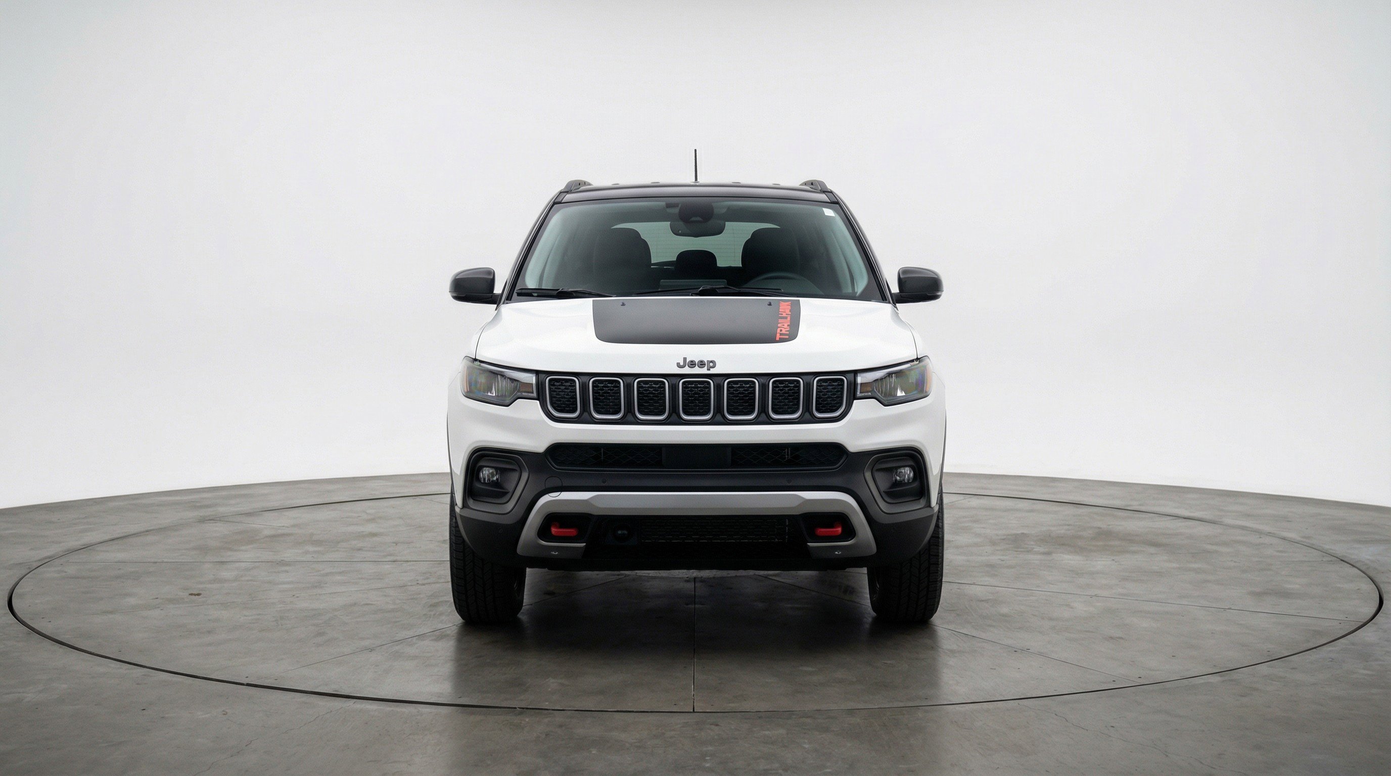 Used 2025 Jeep Compass Trailhawk image 2