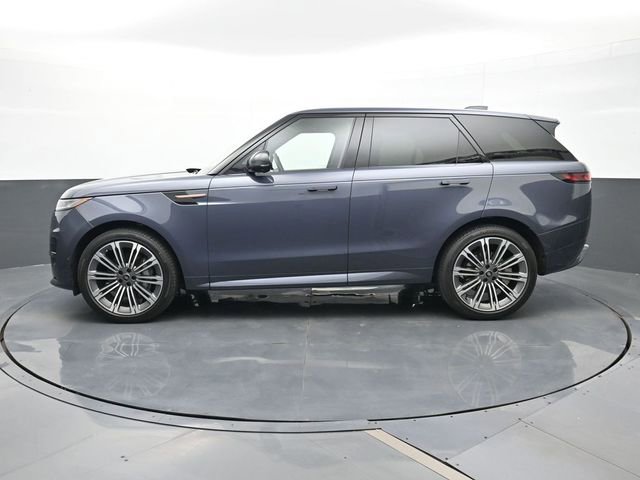 Used 2025 Land Rover Range Rover Sport Dynamic SE image 2