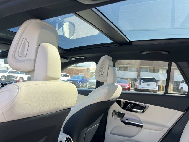 Used 2023 Mercedes-Benz GLC 300 4MATIC image 15