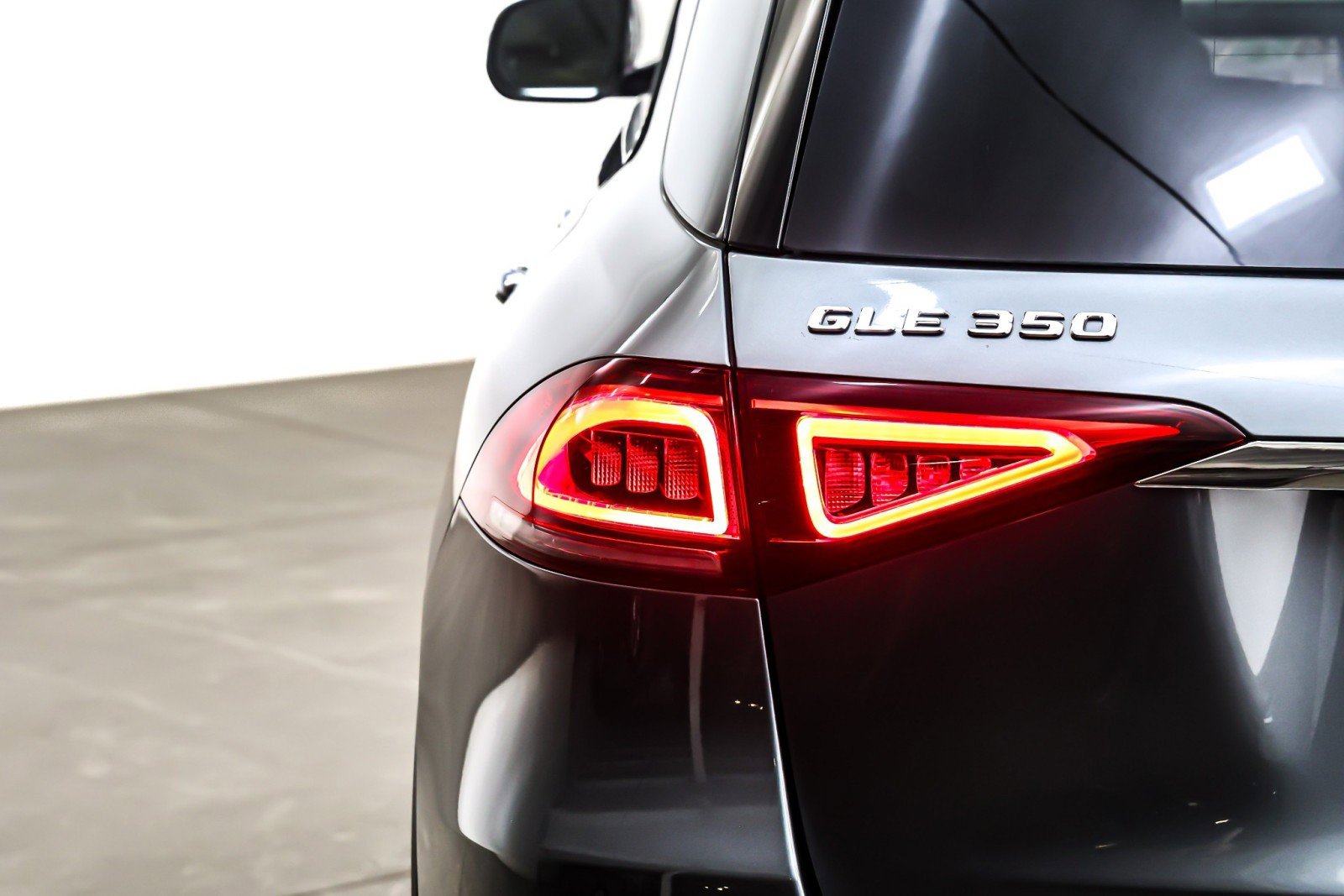 Certified 2023 Mercedes-Benz GLE 350 4MATIC w/ 3rd Row Seat Package image 17