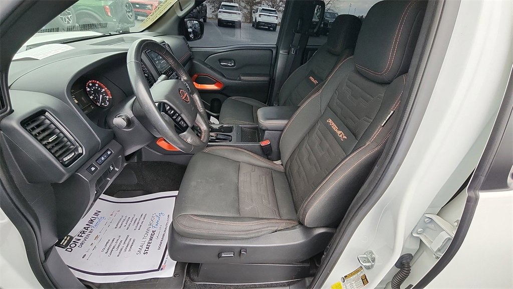 Used 2022 Nissan Frontier PRO-4X image 15