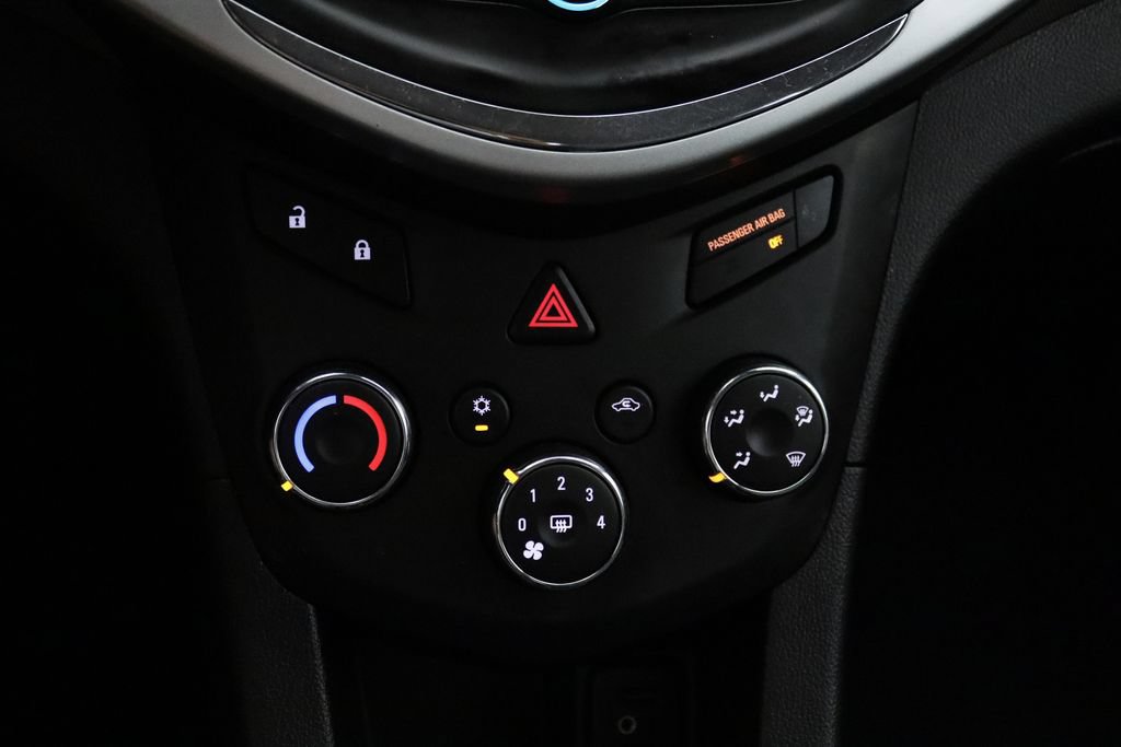 Used 2020 Chevrolet Sonic LT FWD image 26