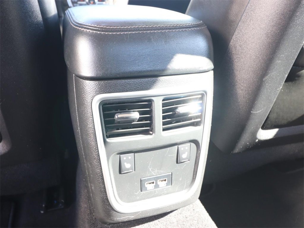 Used 2019 Chrysler 300 Limited image 10