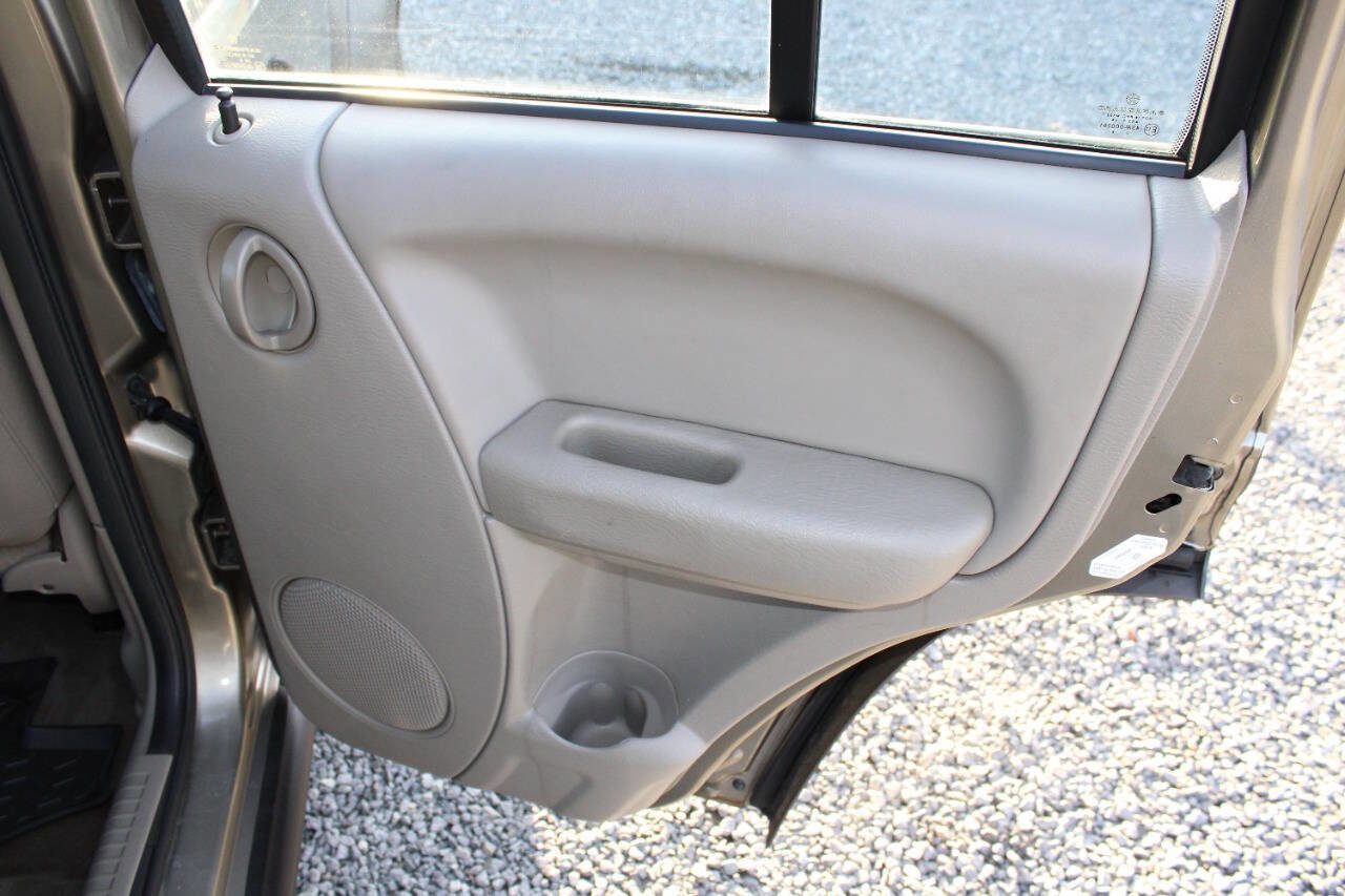 Used 2006 Jeep Liberty Sport image 22