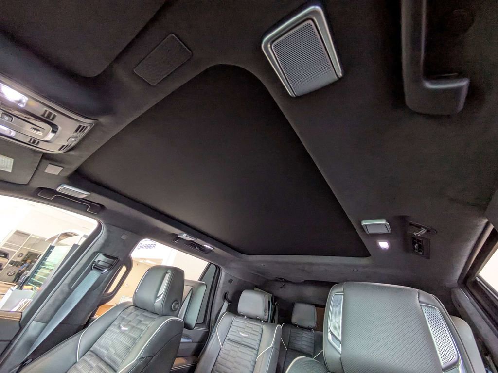Certified 2026 Cadillac Escalade V w/ LPO, ONYX Package AWD/4WD image 24
