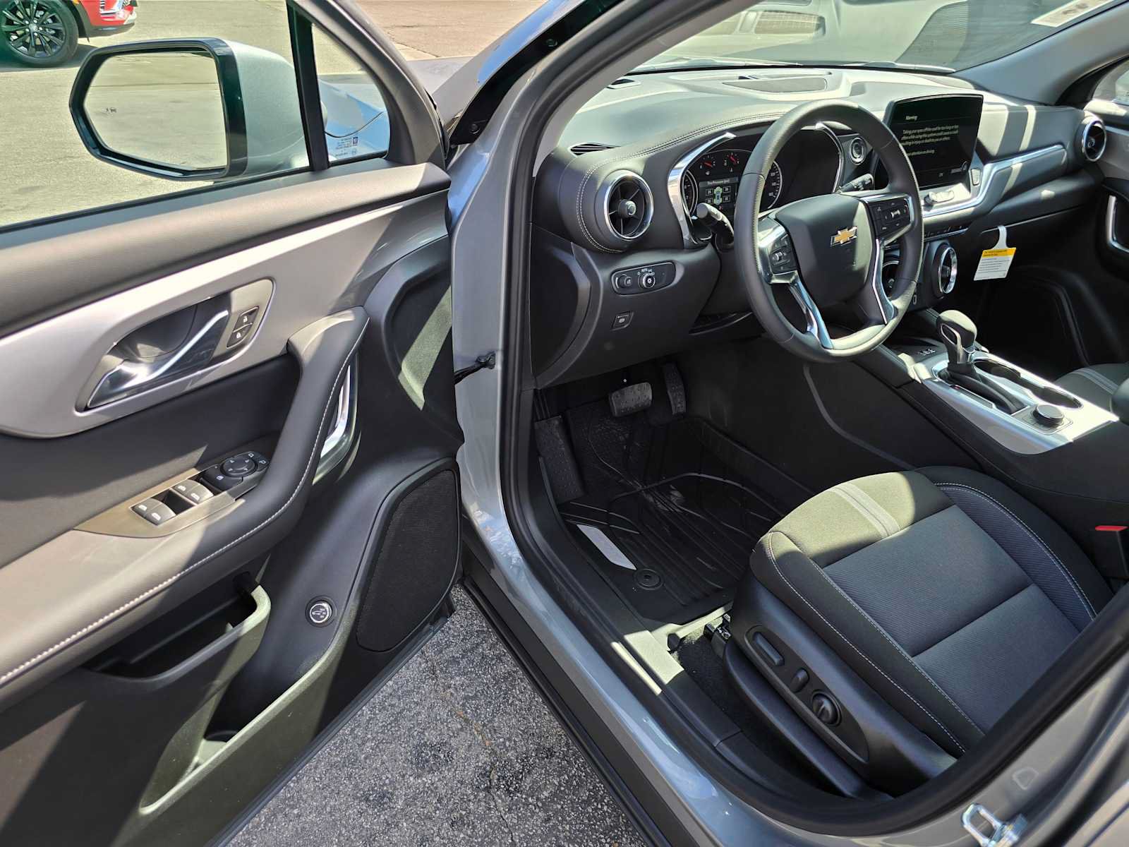 New 2026 Chevrolet Blazer LT w/ Convenience Package FWD image 19