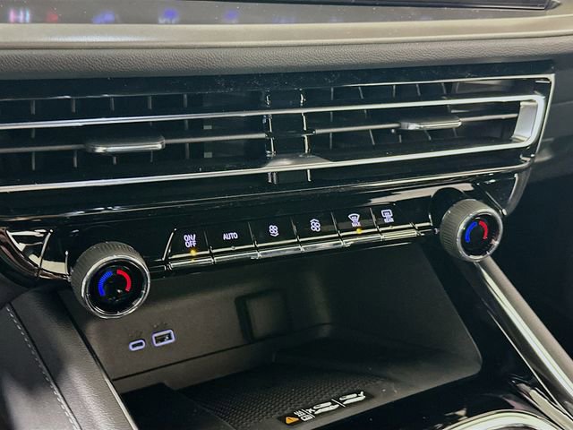 New 2026 Chevrolet Traverse LT w/ LPO, Floor Liner Package image 16