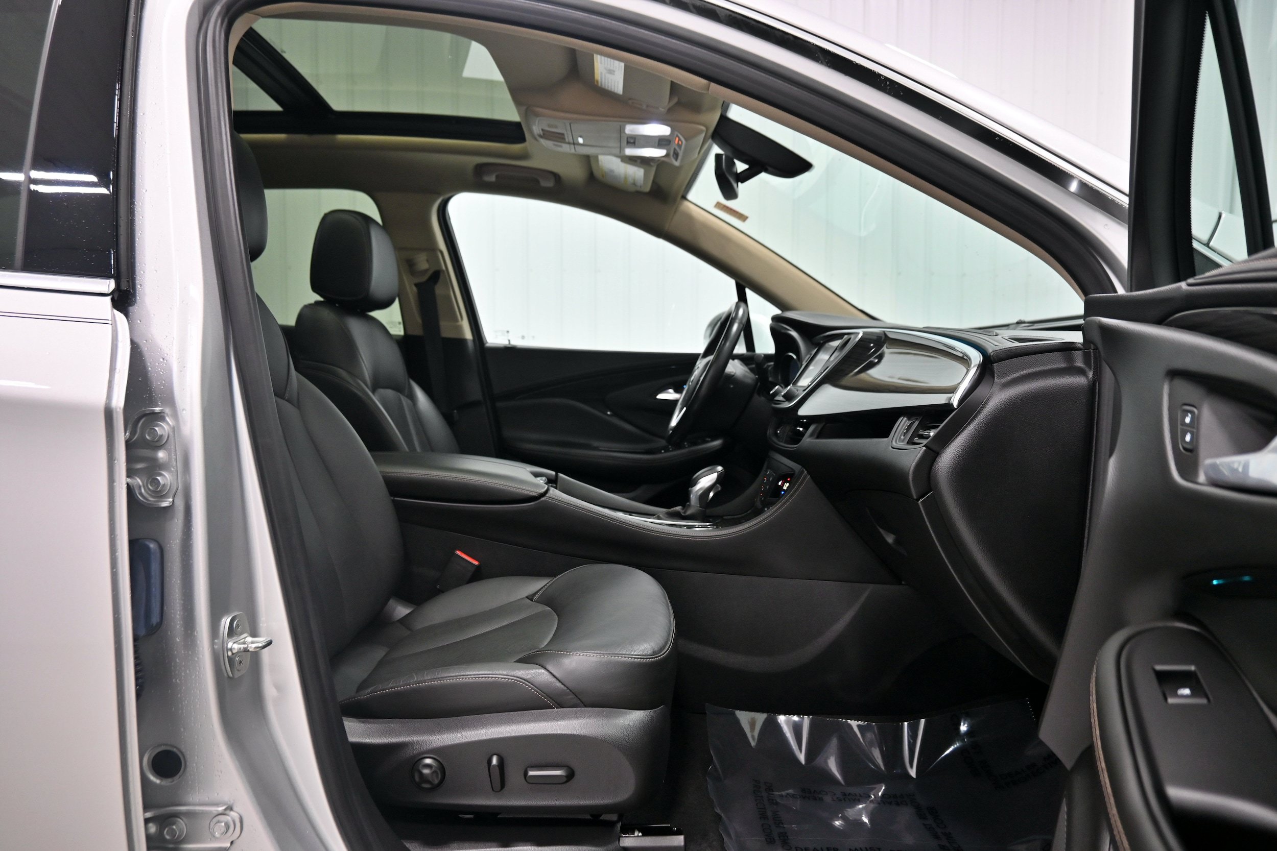 Used 2017 Buick Envision Essence AWD/4WD image 29