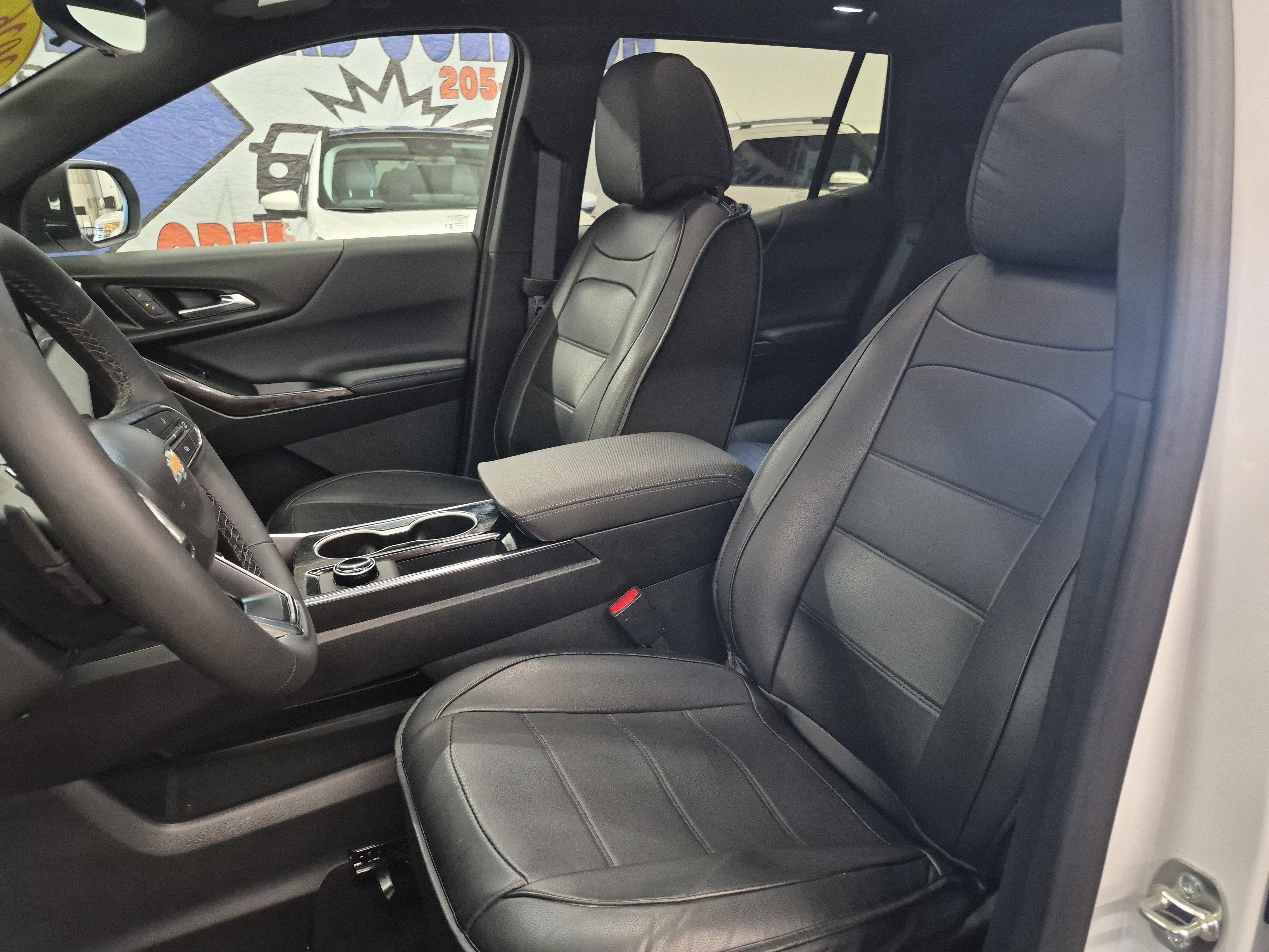 Used 2026 Chevrolet Equinox LT w/ Safety and Technology Package image 11