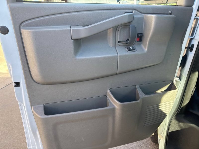 Used 2024 Chevrolet Express 3500 LS RWD image 13