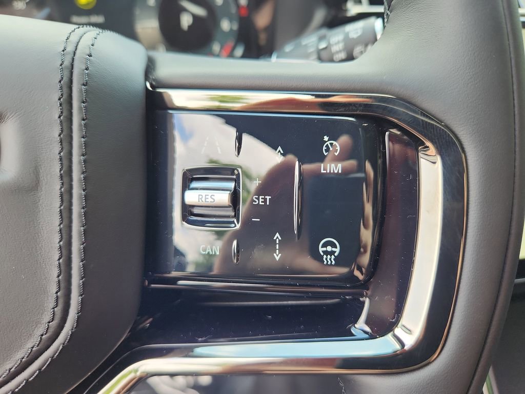 New 2026 Land Rover Range Rover Velar Dynamic SE image 20