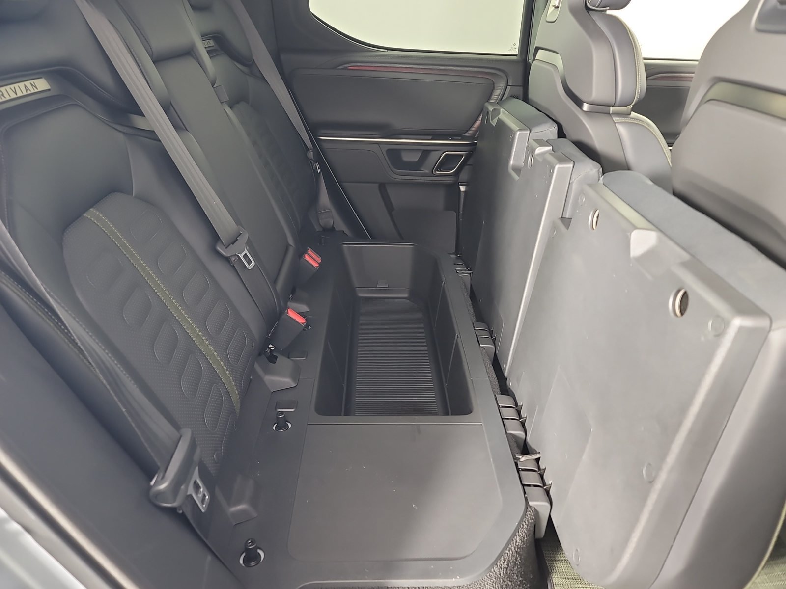 Used 2024 Rivian R1T Adventure Dual AWD/4WD image 24