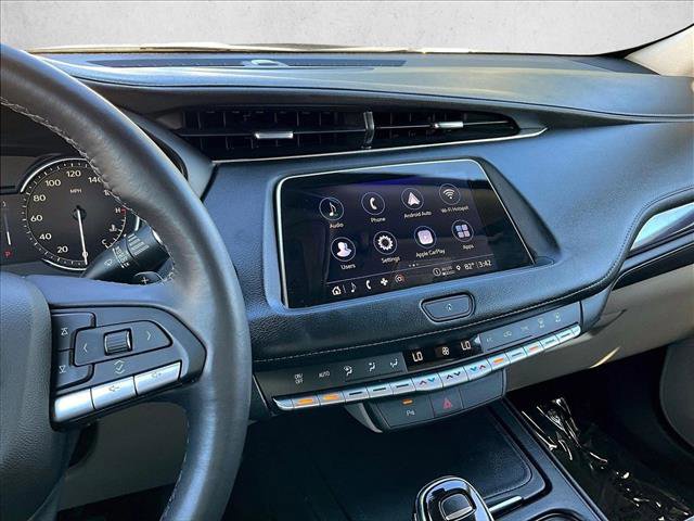 Used 2023 Cadillac XT4 Luxury image 8