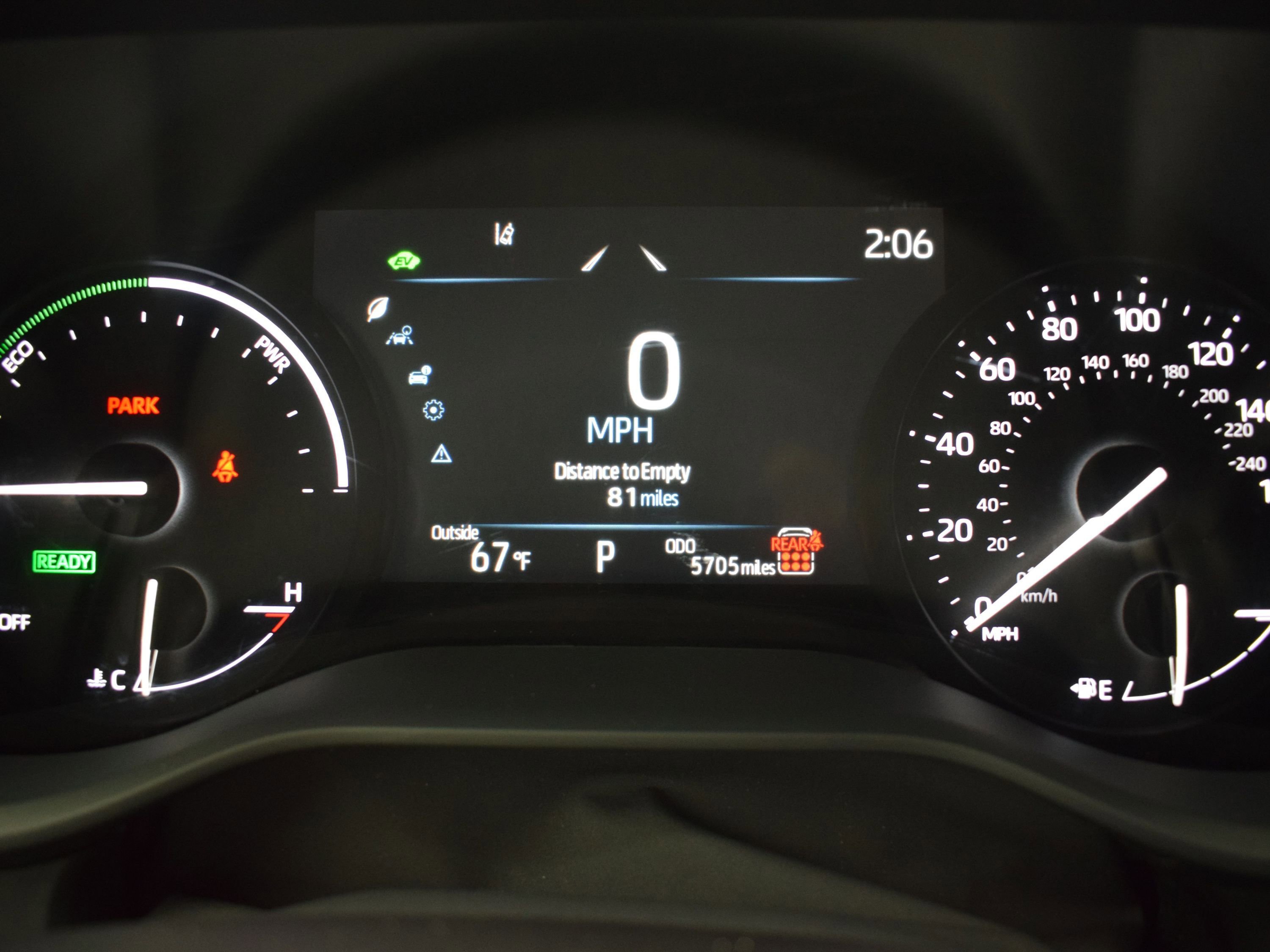 Used 2025 Toyota Sienna LE image 18