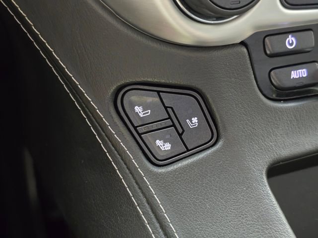 Used 2017 GMC Yukon XL SLT w/ Premium Edition AWD/4WD image 38