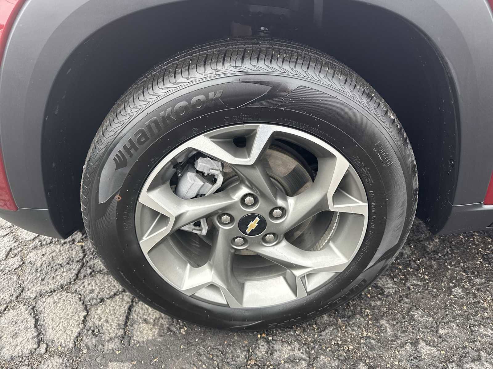 Certified 2025 Chevrolet Trax LT w/ Driver Confidence Package FWD image 17