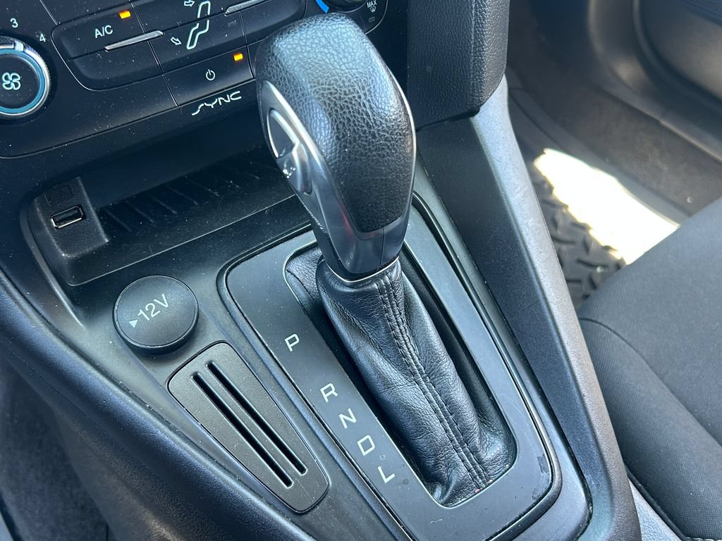 Used 2018 Ford Focus SE FWD image 16