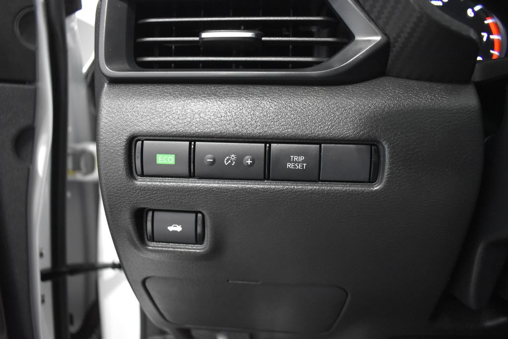 Certified 2025 Nissan Sentra S FWD image 18