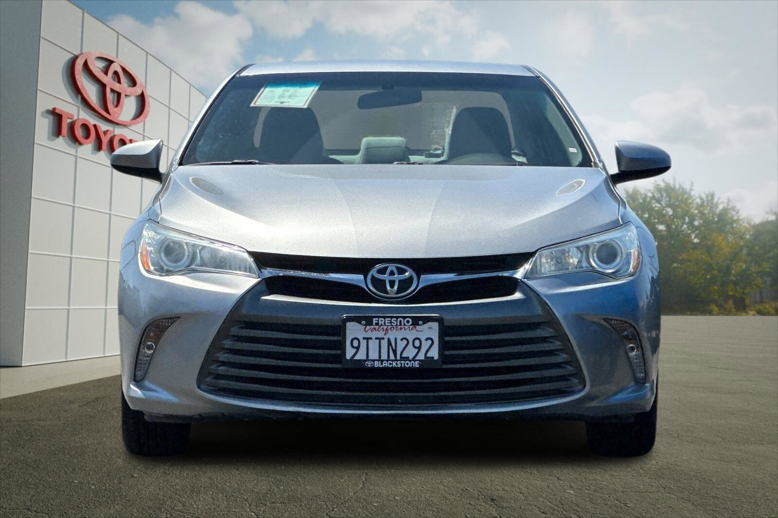 Used 2017 Toyota Camry LE FWD image 8