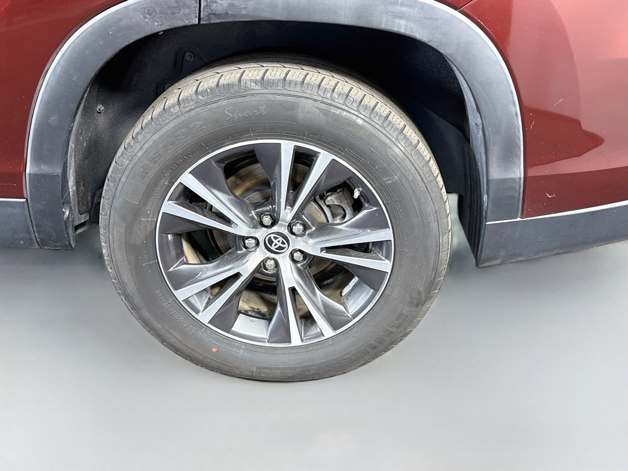 Used 2019 Toyota Highlander LE FWD image 36