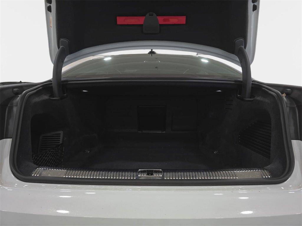 Used 2024 Audi S8 image 29