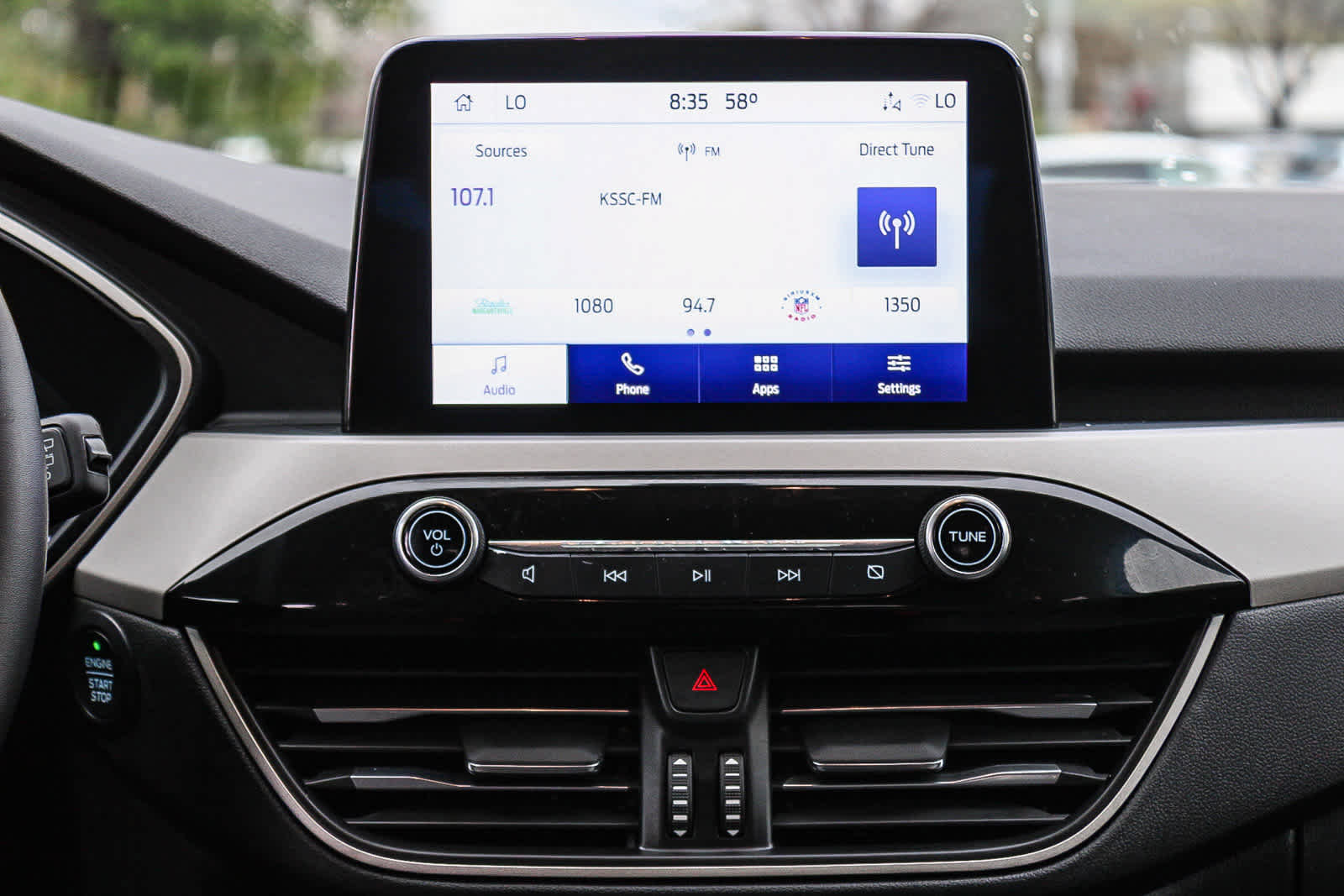 Used 2022 Ford Escape SE w/ SE Sport Appearance Package image 14