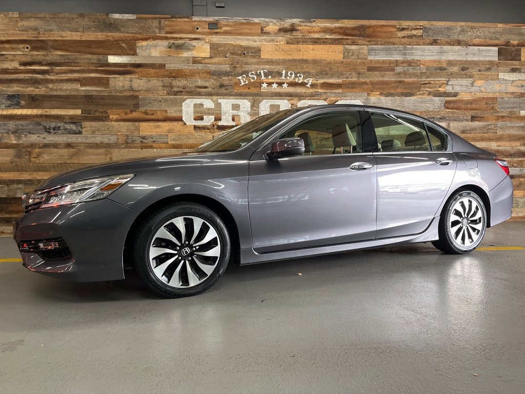 Used 2017 Honda Accord Touring image 15