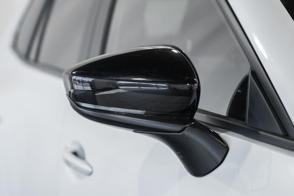 Used 2025 MAZDA CX-50 AWD 2.5 S w/ Premium Package image 19