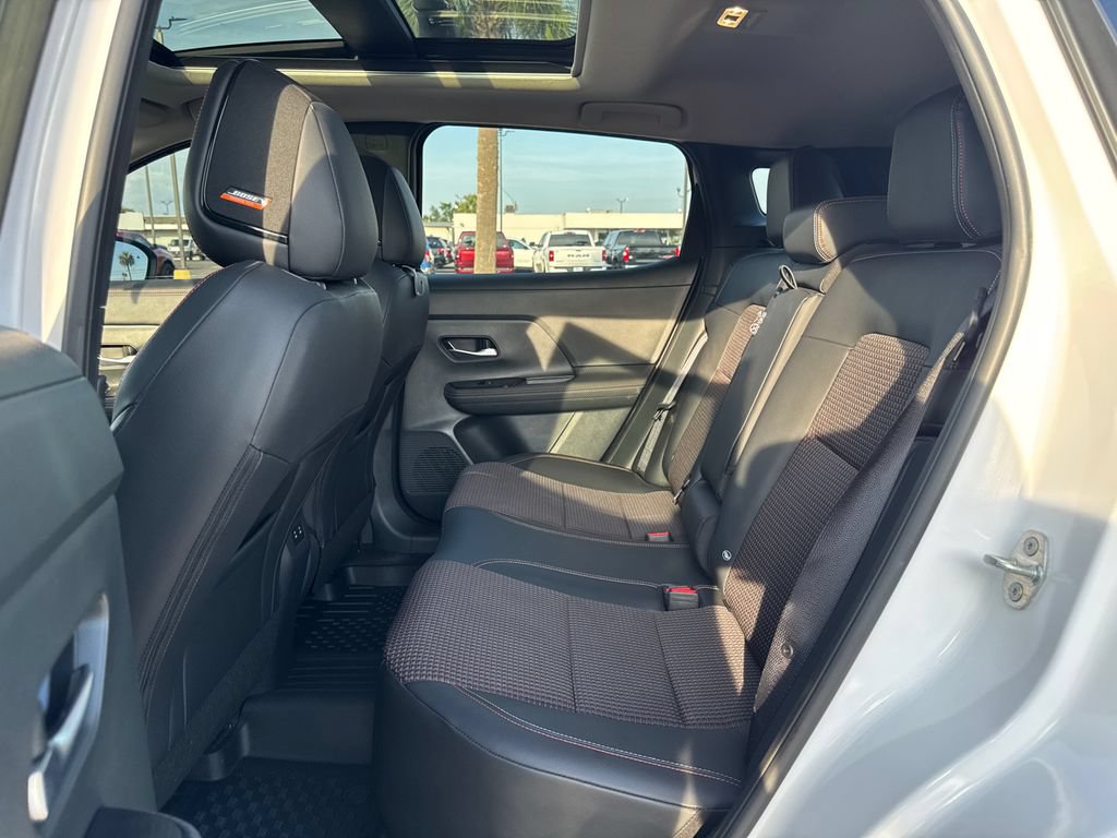 Used 2025 Nissan Kicks SR w/ SR Premium Package FWD image 15