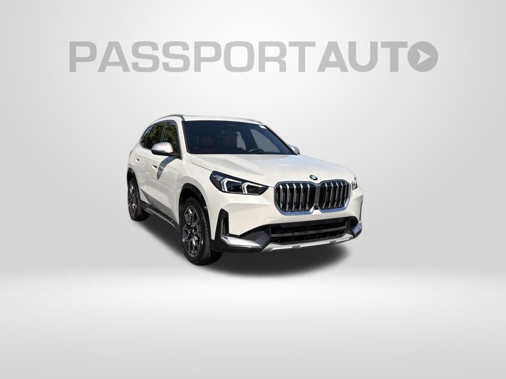 Used 2024 BMW X1 xDrive28i w/ Premium Package AWD/4WD image 3