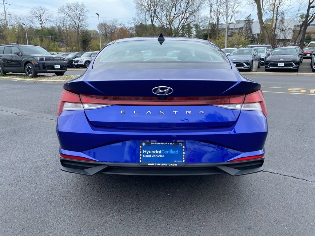 Certified 2023 Hyundai Elantra SEL w/ Convenience Package image 4