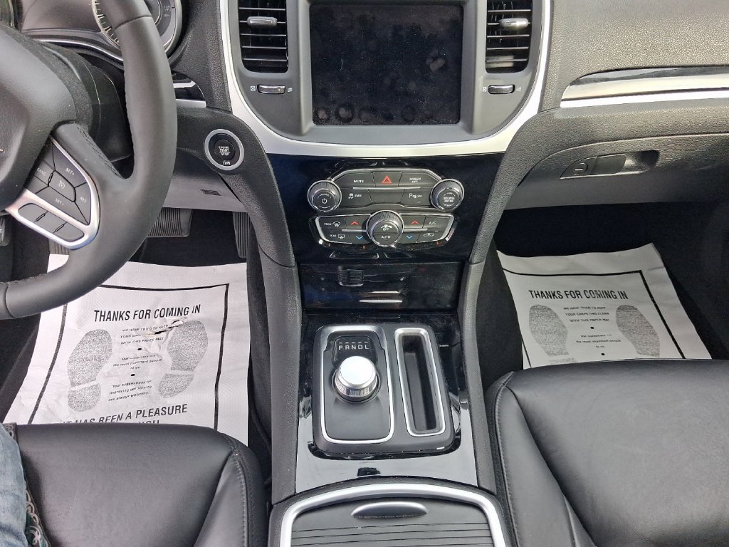 Used 2023 Chrysler 300 Touring L AWD/4WD image 39