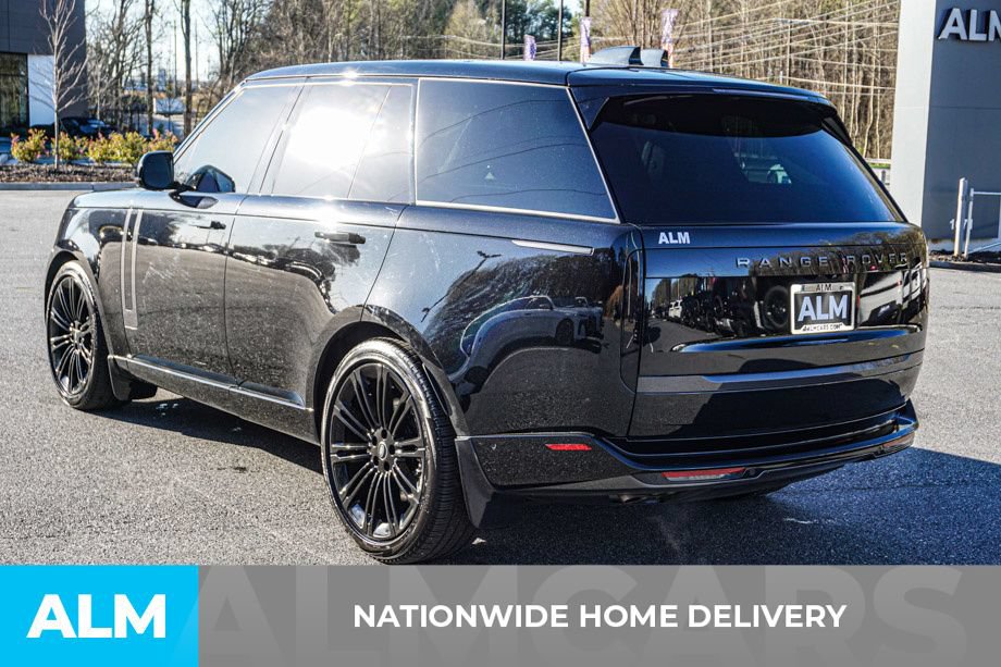 Used 2025 Land Rover Range Rover SE AWD/4WD image 5