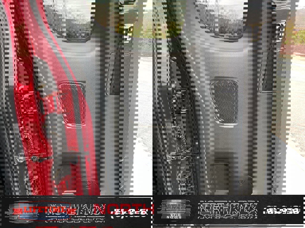 Used 2024 Nissan Frontier SV w/ Technology Package image 13