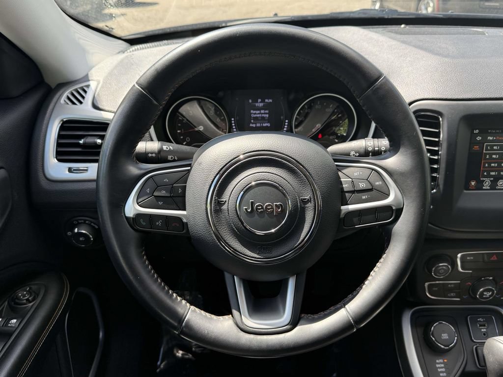 Used 2019 Jeep Compass Latitude AWD/4WD image 18