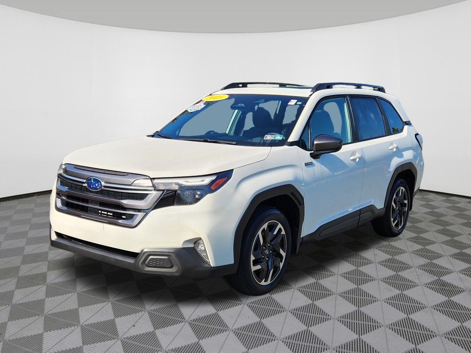 Certified 2025 Subaru Forester Premium AWD/4WD image 2