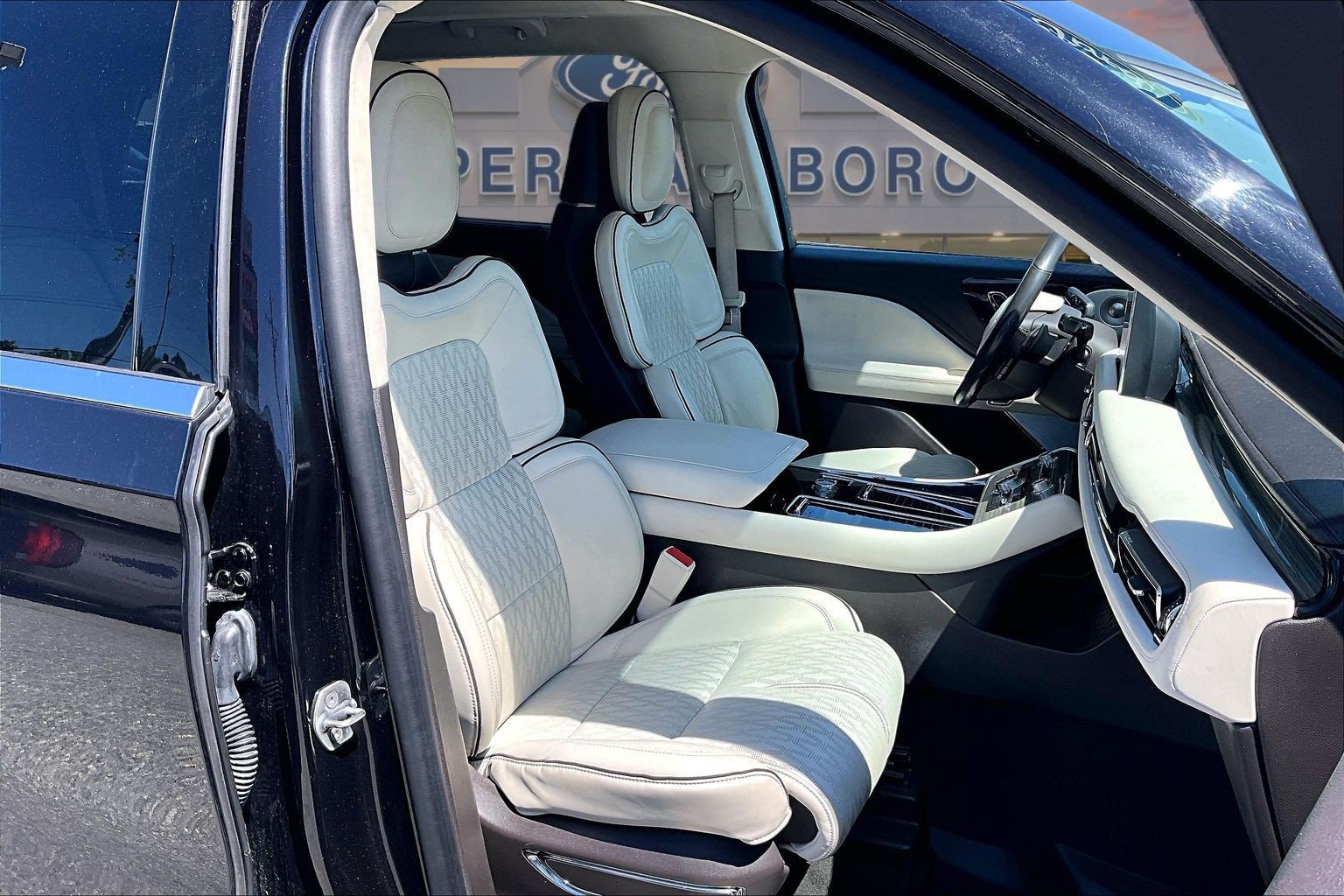 Used 2020 Lincoln Aviator Black Label w/ Dynamic Handling Package AWD/4WD image 7