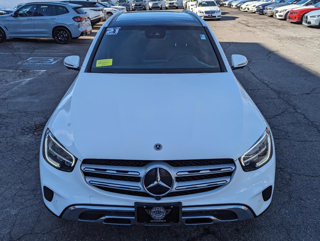 Used 2021 Mercedes-Benz GLC 300 GLC 300 4MATIC SUV image 3