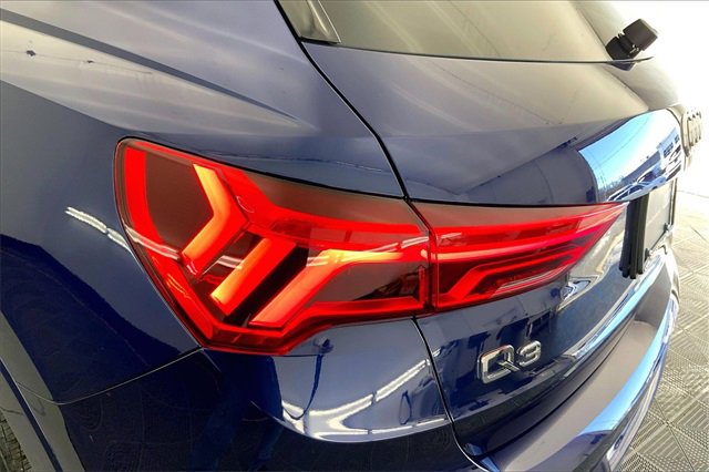 Certified 2025 Audi Q3 2.0T Premium Plus w/ Premium Plus Package image 29