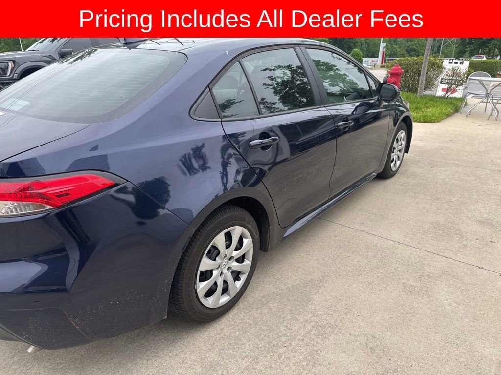 Used 2023 Toyota Corolla LE FWD image 2